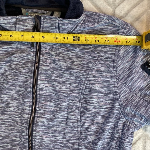 Free Country jacket w detachable hood - Picture 9 of 10